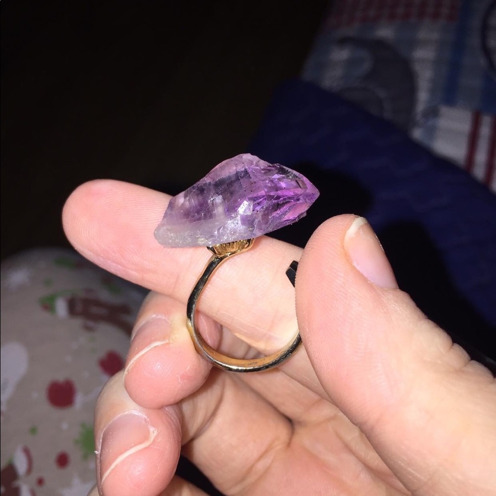 Avon amethyst ring